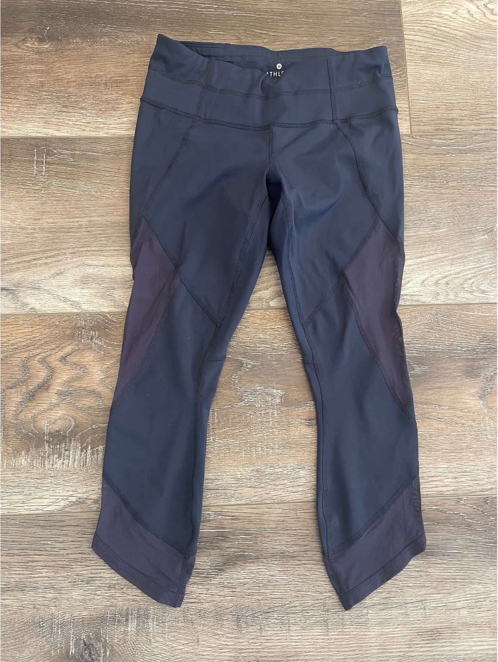 Athleta cropped leggings EUC size XSP